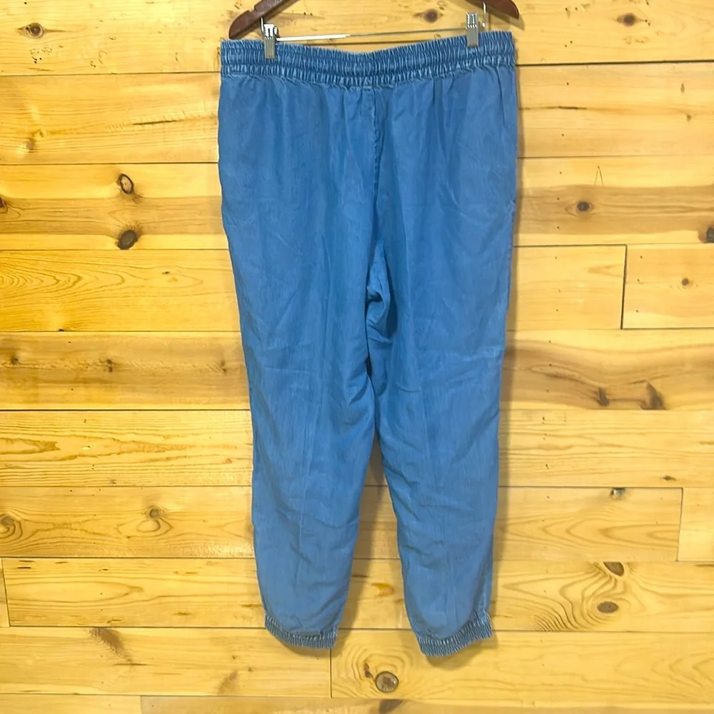 EUC Calvin Klein Chambray denim tencel elastic waist athleisure joggers XL